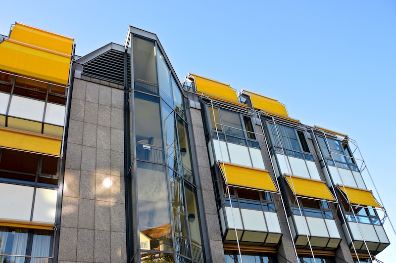Markise als Balkonsichtschutz