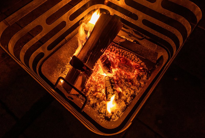 Feuerkorb in Benutzung 